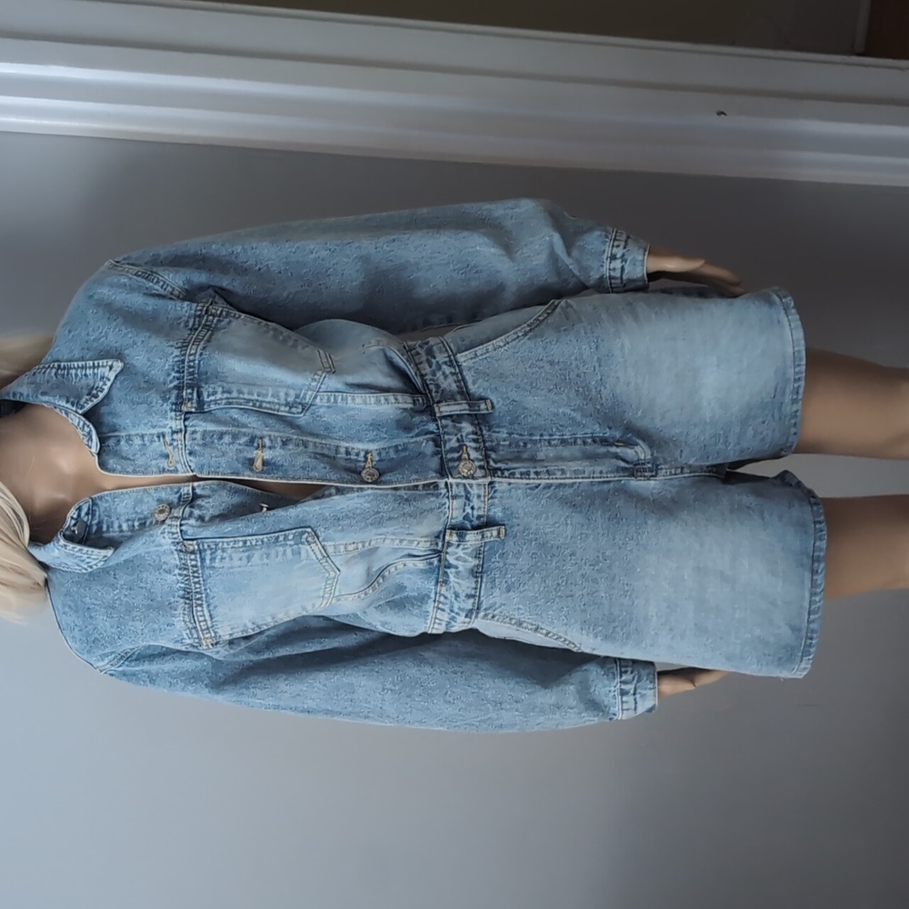 DENIM ROMPER. Light Wash/Acid Wash. COTTON. Shorts. Size 8.